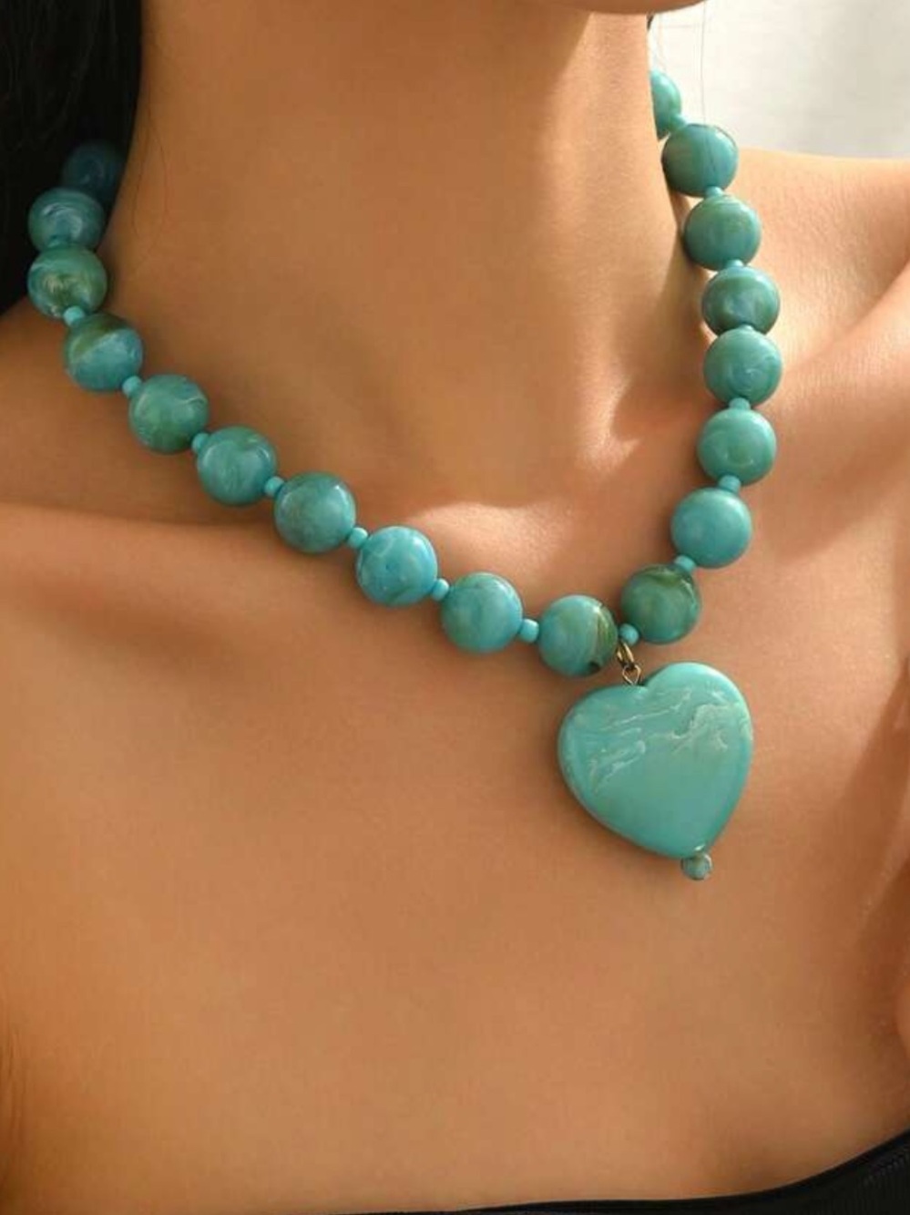 Blue‎ Resin 3D Heart necklace